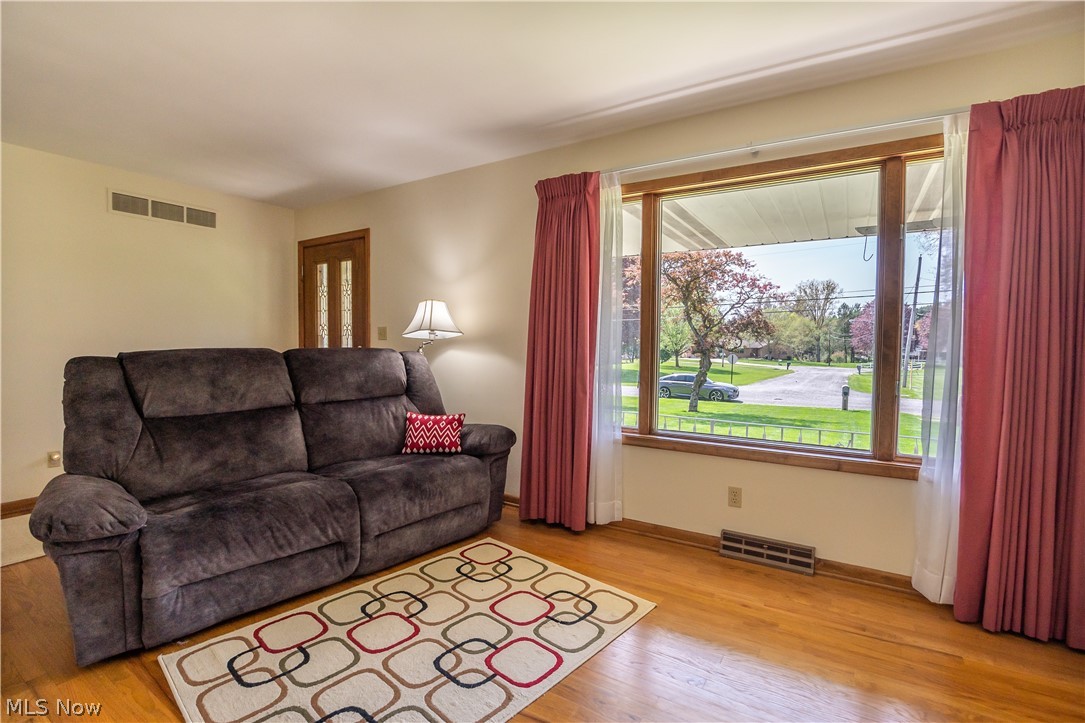 Pine Knoll Estates - Residential