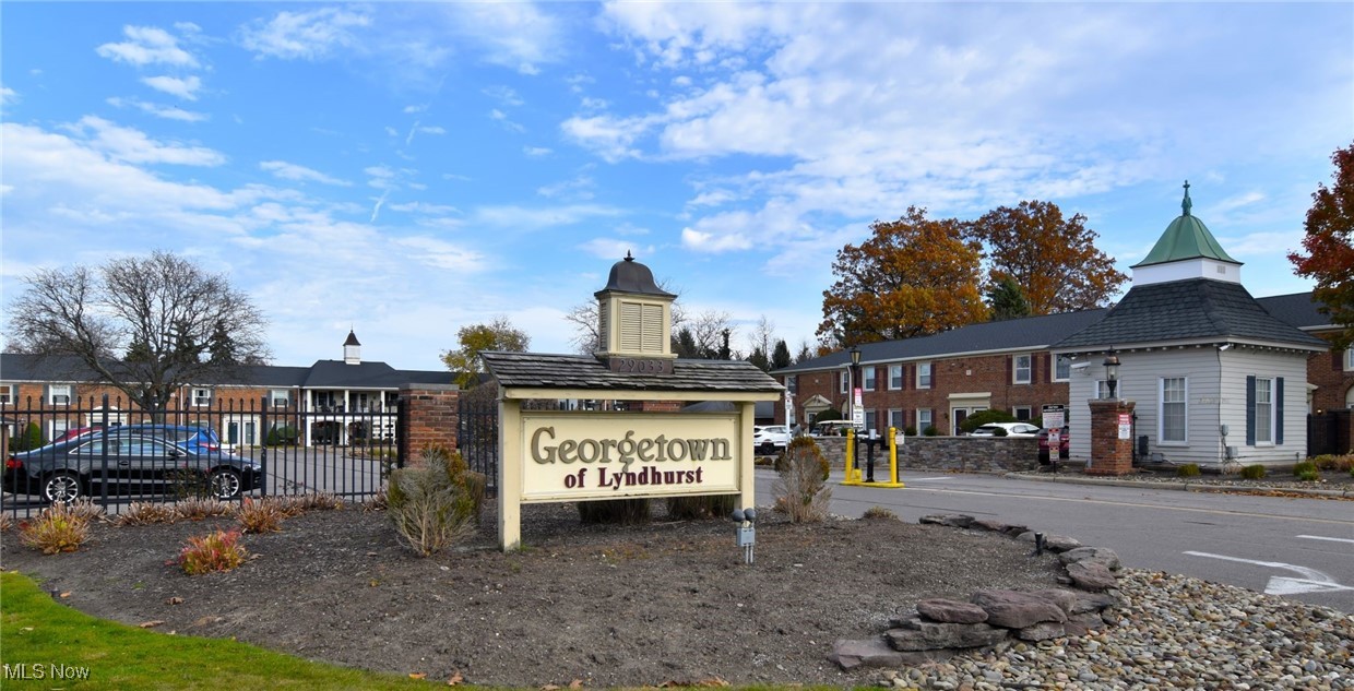 Georgetown/Lyndhurst Condo - Residential