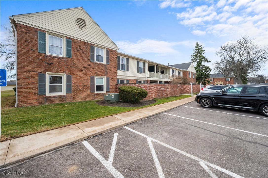 Georgetown/Lyndhurst Condo - Residential