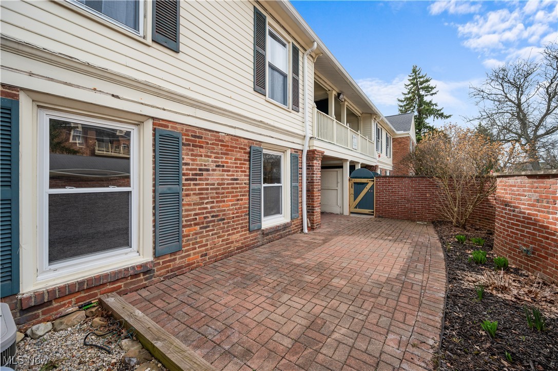 Georgetown/Lyndhurst Condo - Residential