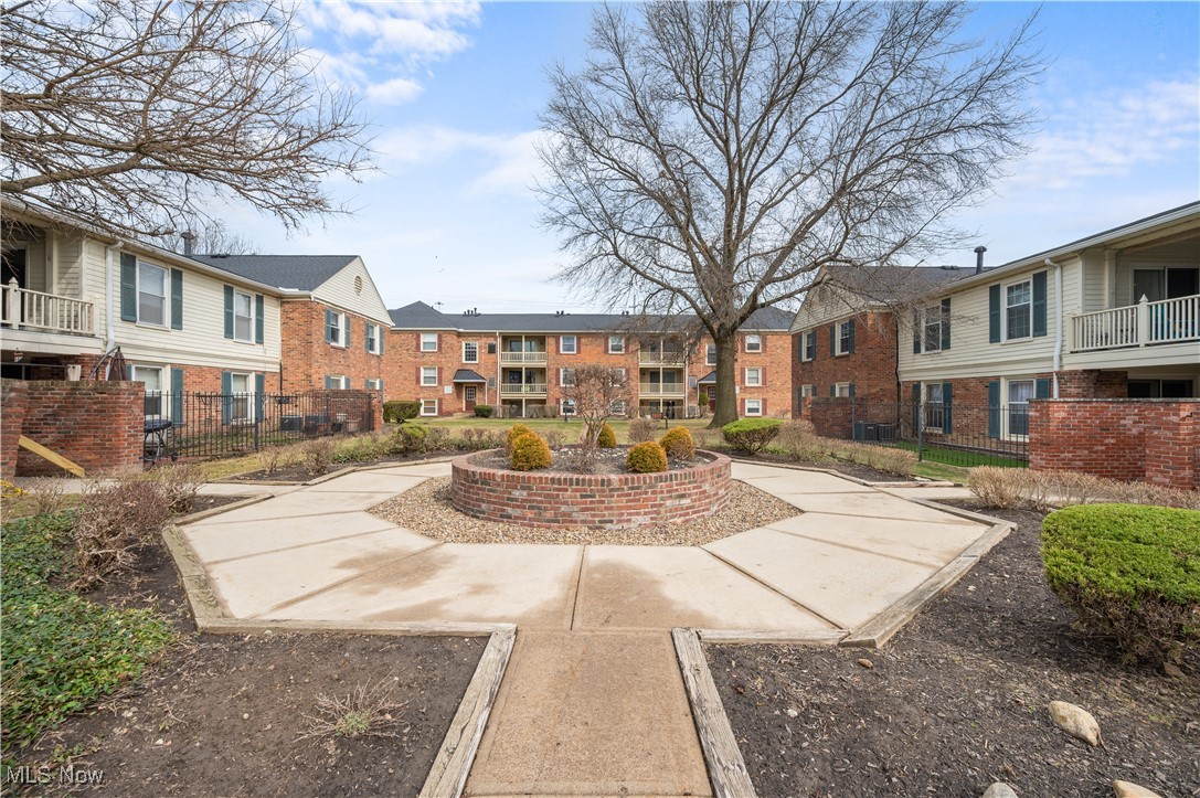 Georgetown/Lyndhurst Condo - Residential