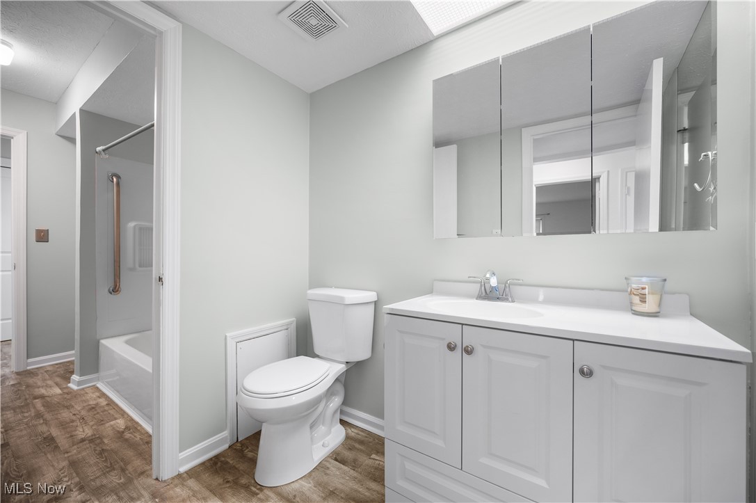 Georgetown/Lyndhurst Condo - Residential