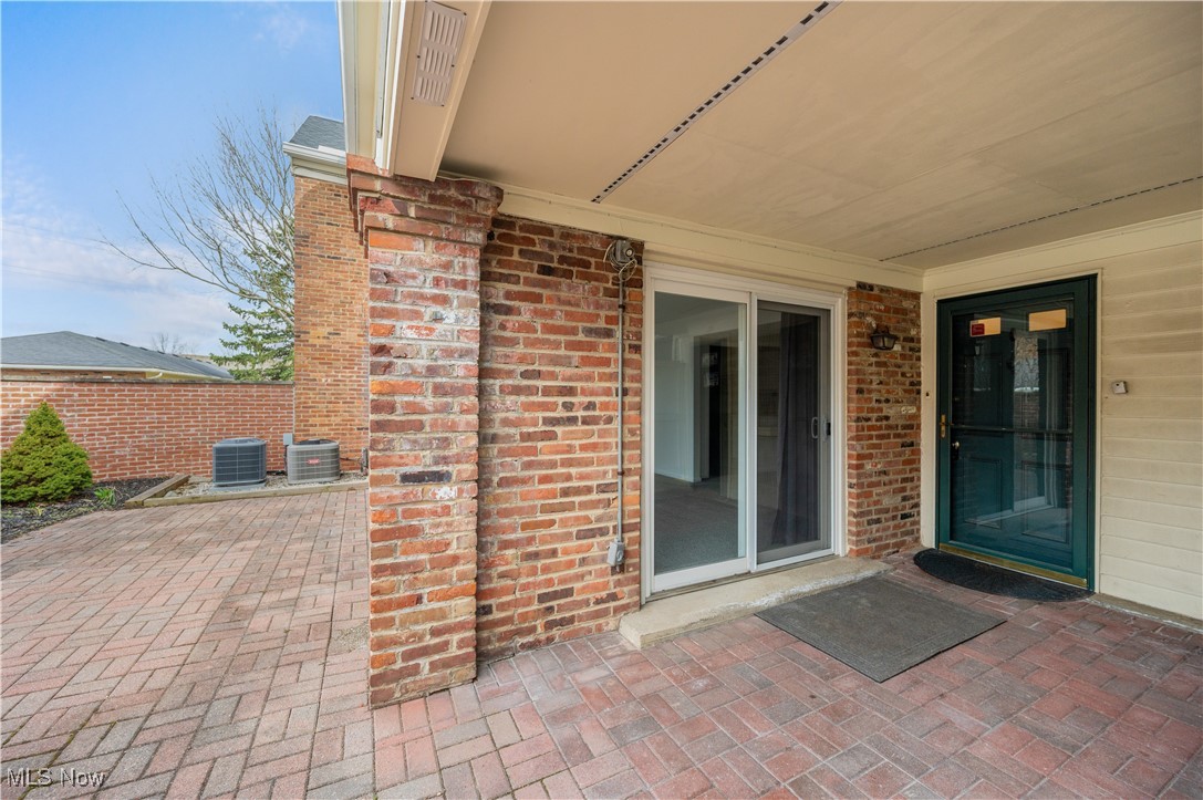 Georgetown/Lyndhurst Condo - Residential