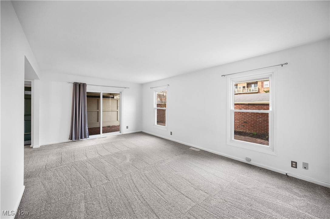 Georgetown/Lyndhurst Condo - Residential