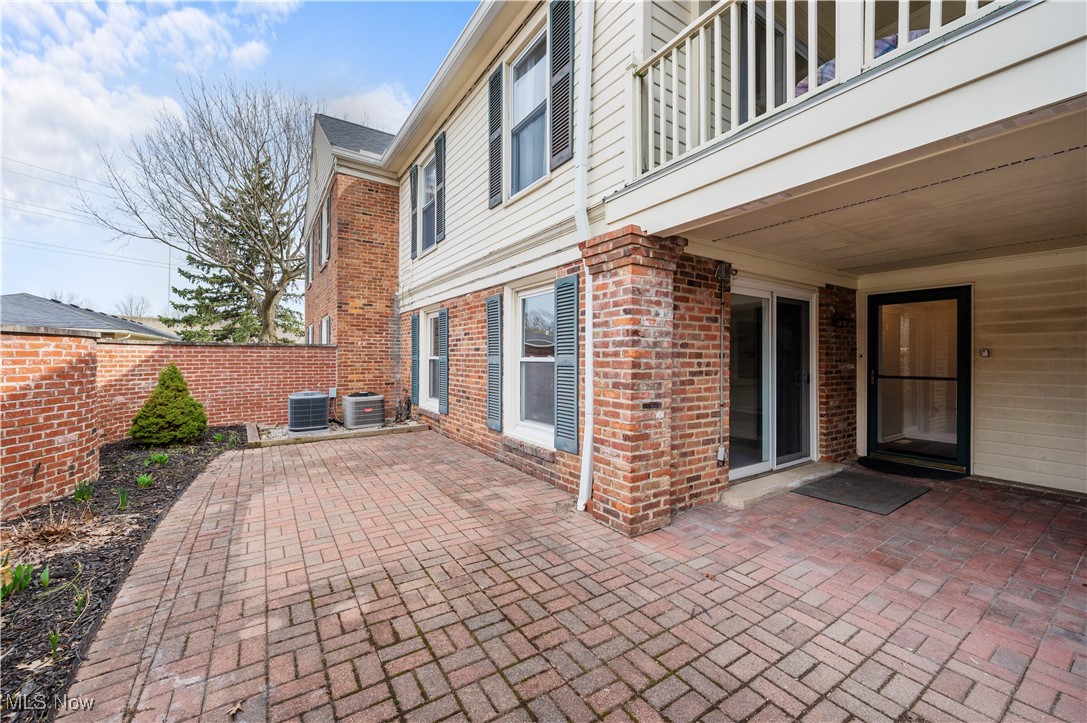 Georgetown/Lyndhurst Condo - Residential