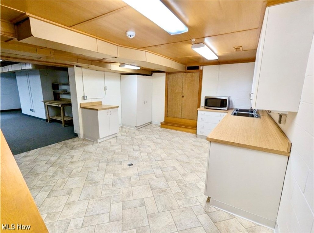 Gates Mills, Ohio 44040, United States, 4 Bedrooms Bedrooms, ,3 BathroomsBathrooms,Residential,Active,93982