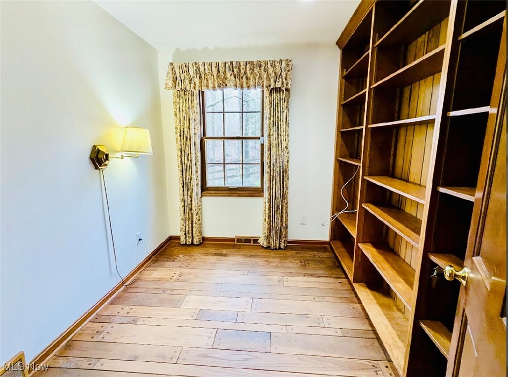 Gates Mills, Ohio 44040, United States, 4 Bedrooms Bedrooms, ,3 BathroomsBathrooms,Residential,Active,93982