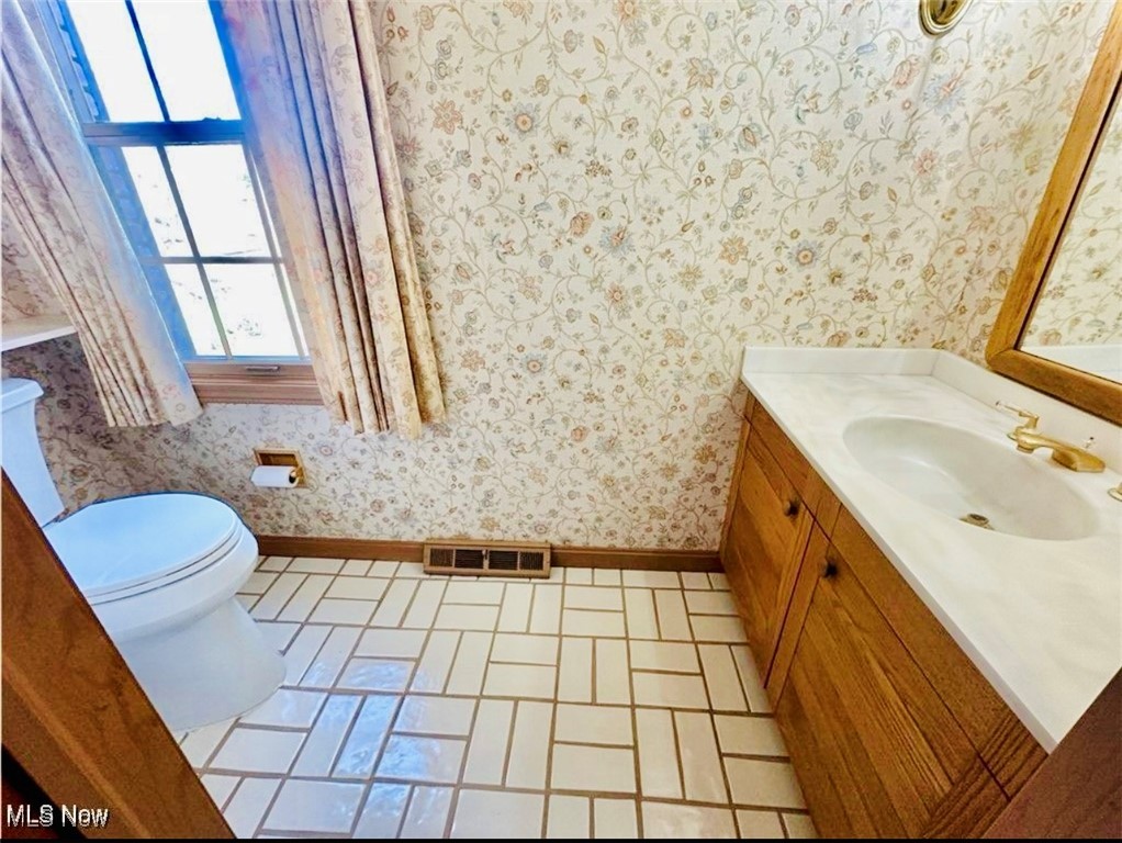 Gates Mills, Ohio 44040, United States, 4 Bedrooms Bedrooms, ,3 BathroomsBathrooms,Residential,Active,93982