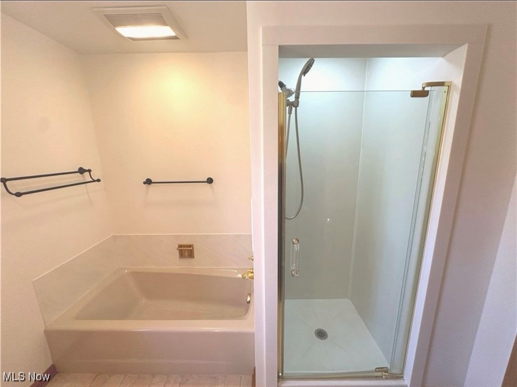 Gates Mills, Ohio 44040, United States, 4 Bedrooms Bedrooms, ,3 BathroomsBathrooms,Residential,Active,93982