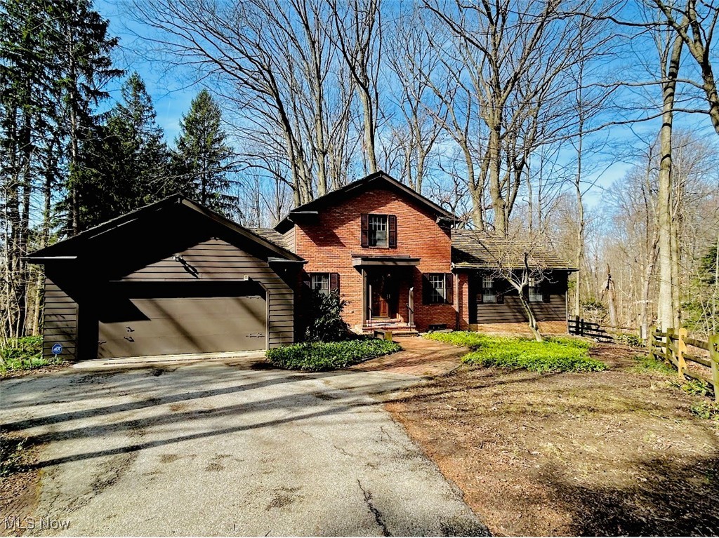 Gates Mills, Ohio 44040, United States, 4 Bedrooms Bedrooms, ,3 BathroomsBathrooms,Residential,Active,93982