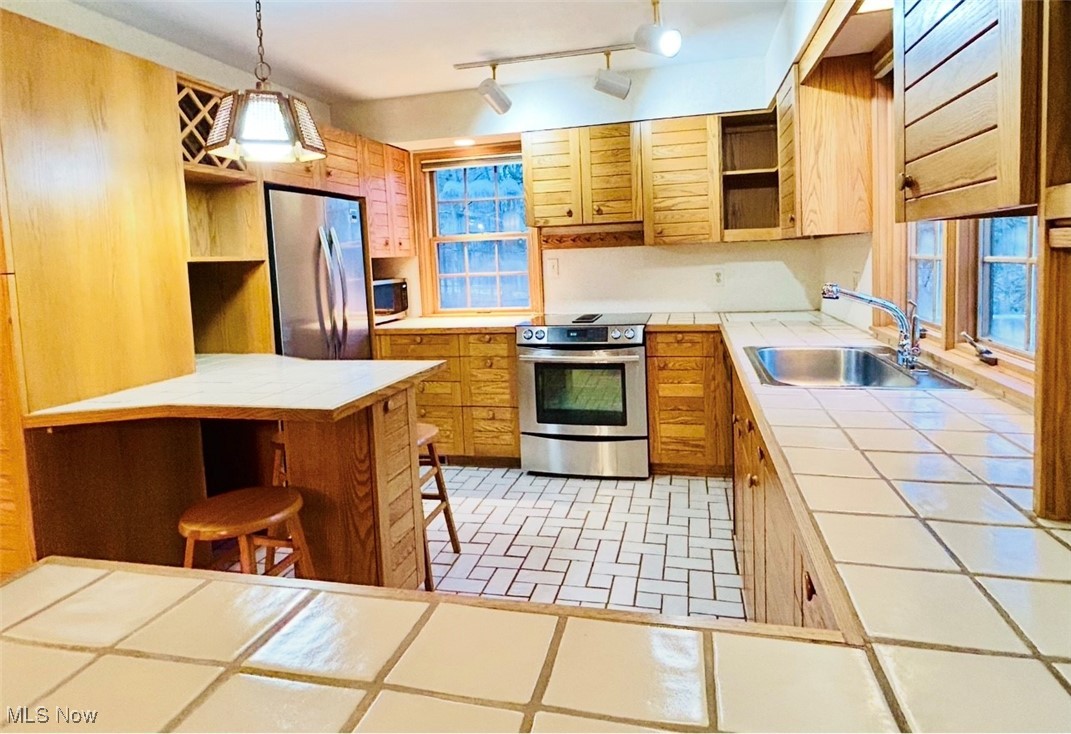 Gates Mills, Ohio 44040, United States, 4 Bedrooms Bedrooms, ,3 BathroomsBathrooms,Residential,Active,93982