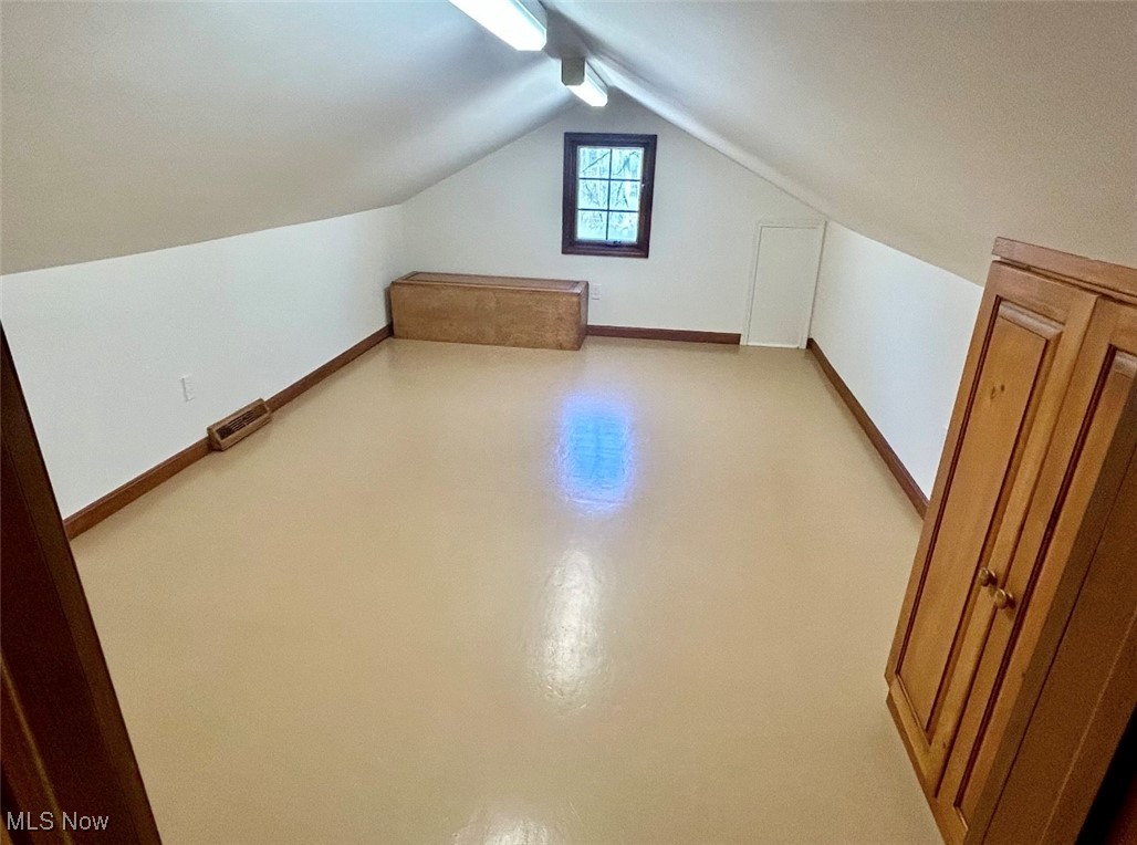 Gates Mills, Ohio 44040, United States, 4 Bedrooms Bedrooms, ,3 BathroomsBathrooms,Residential,Active,93982