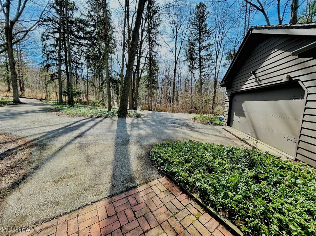 Gates Mills, Ohio 44040, United States, 4 Bedrooms Bedrooms, ,3 BathroomsBathrooms,Residential,Active,93982