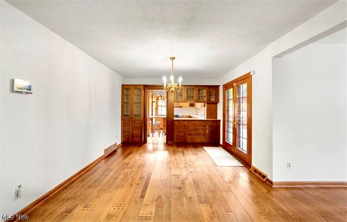 Gates Mills, Ohio 44040, United States, 4 Bedrooms Bedrooms, ,3 BathroomsBathrooms,Residential,Active,93982