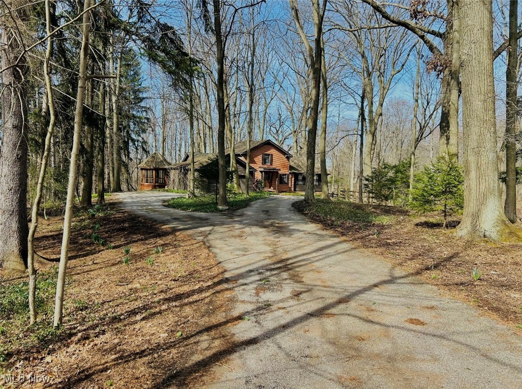 Gates Mills, Ohio 44040, United States, 4 Bedrooms Bedrooms, ,3 BathroomsBathrooms,Residential,Active,93982