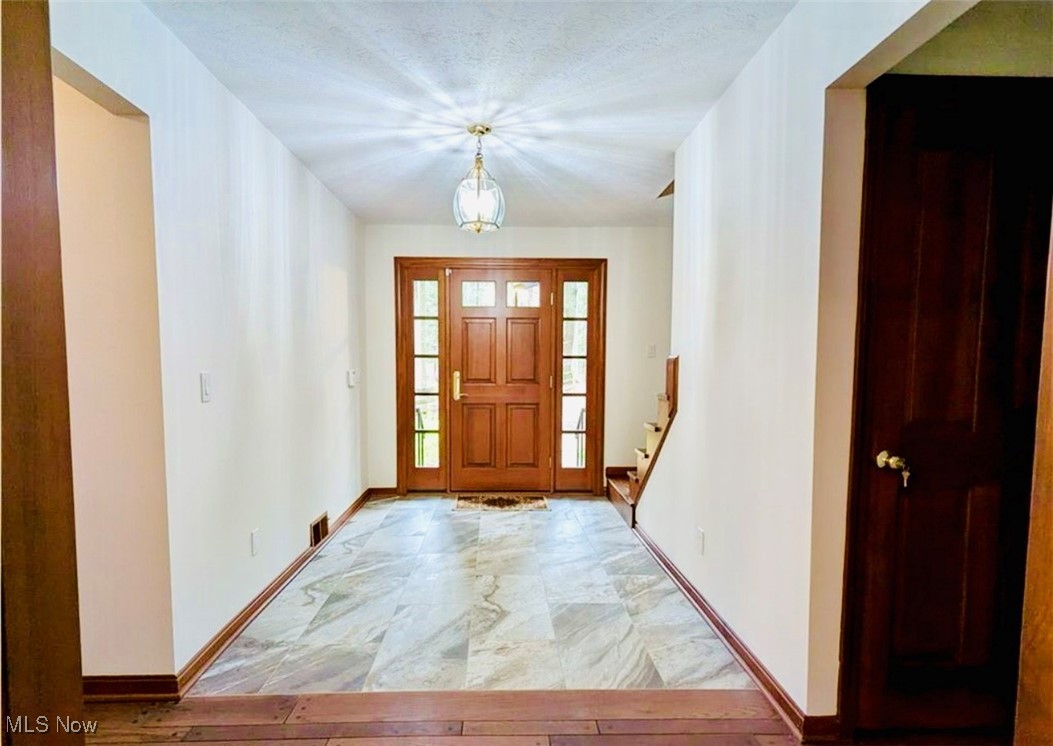 Gates Mills, Ohio 44040, United States, 4 Bedrooms Bedrooms, ,3 BathroomsBathrooms,Residential,Active,93982