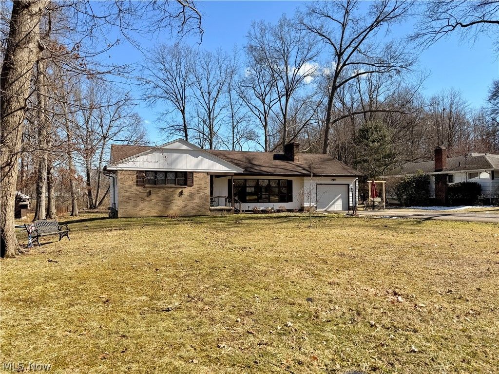 Photo of 239 Dunbar Road, Tallmadge, OH 44278 (MLS # 5188969)