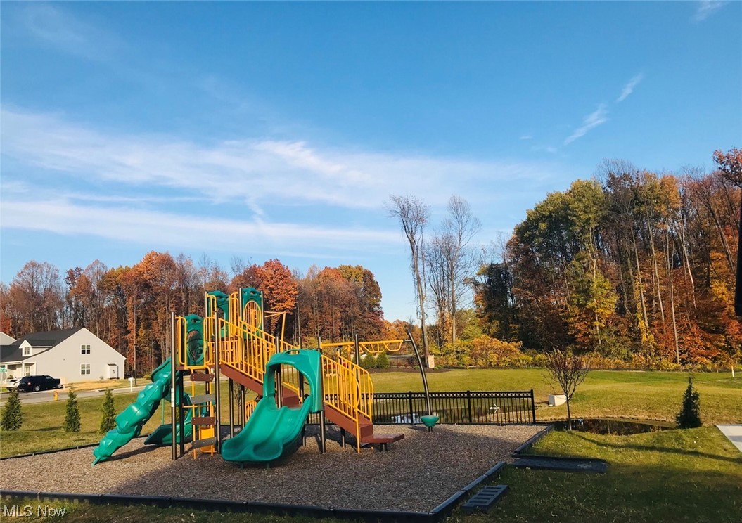 Summit at Forest Lakes - Residential