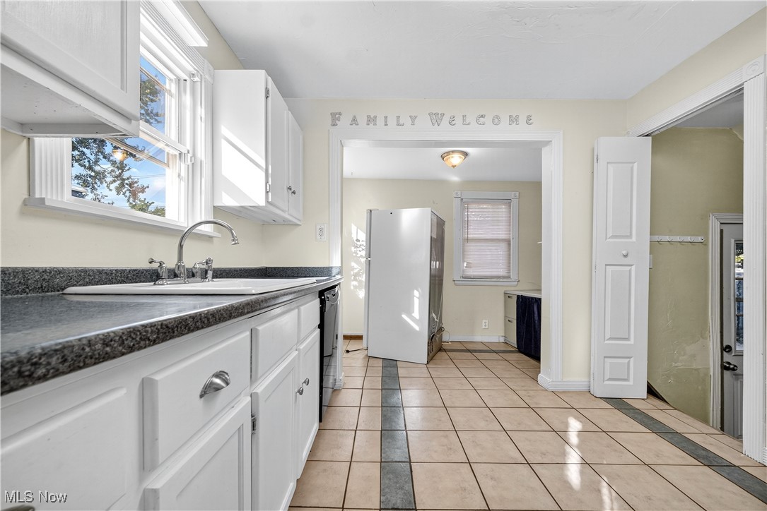 4402 W 60th Street