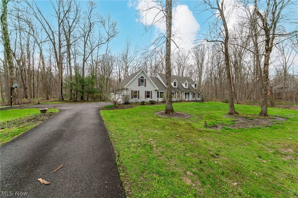 Photo of 8233 Whispering Pines Drive, Novelty, OH 44072 (MLS # 5199604)