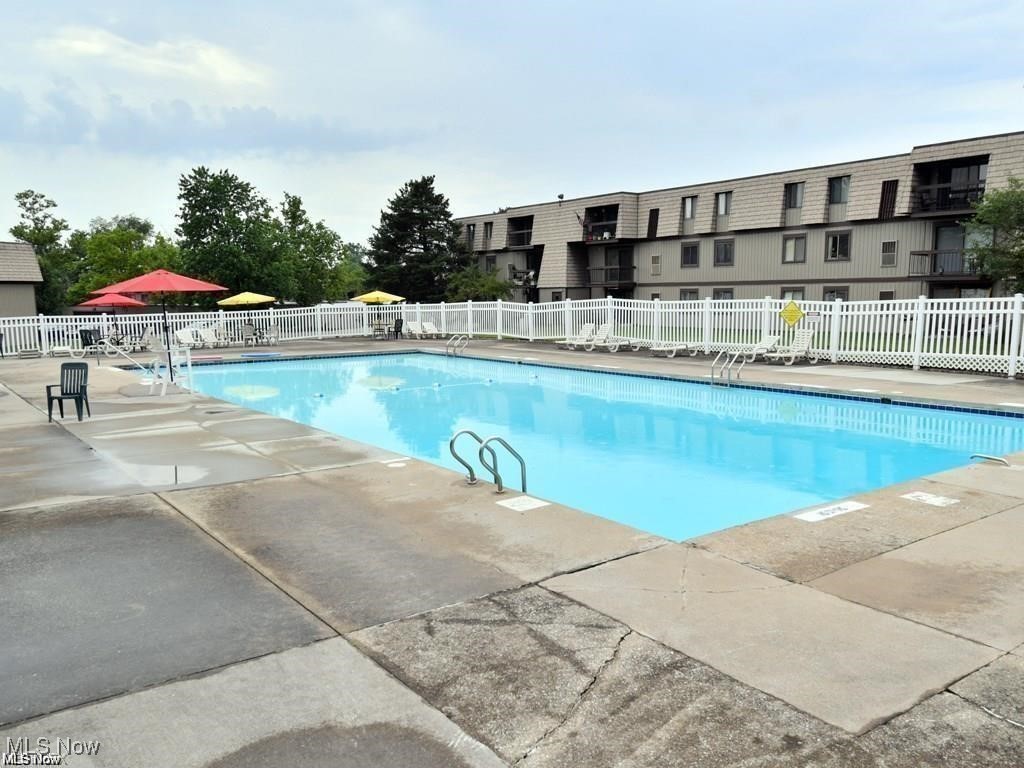 9550 Cove Drive #D18, North Royalton, Ohio image 23