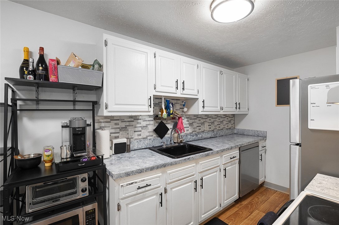 9550 Cove Drive #D18, North Royalton, Ohio image 10