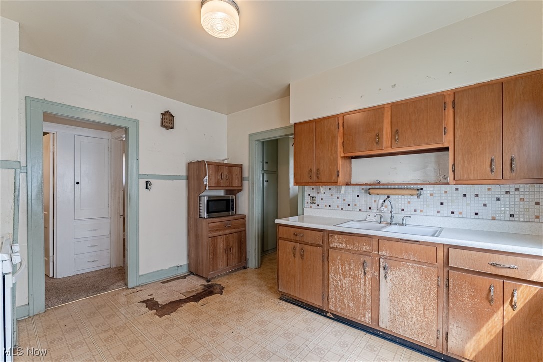 3695 W 136th Street, Cleveland, Ohio image 10