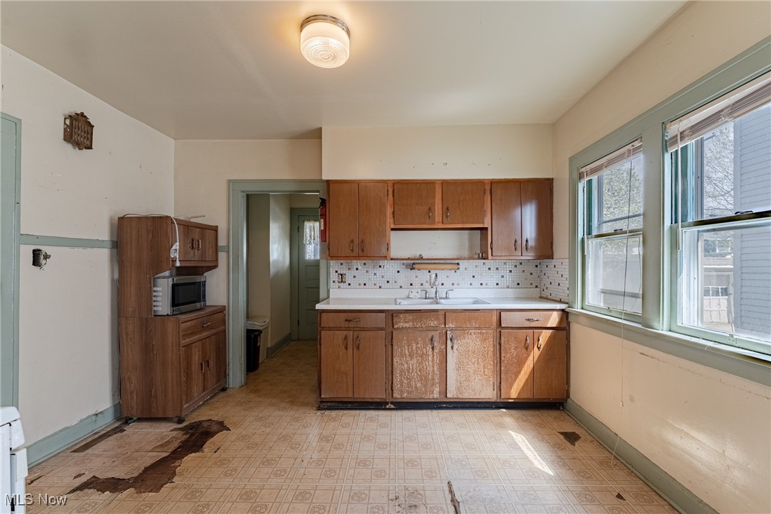 3695 W 136th Street, Cleveland, Ohio image 9