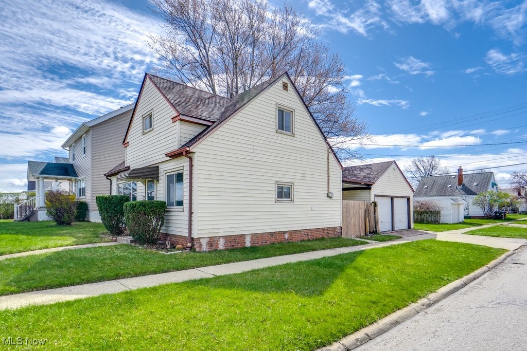 7719 Newport Avenue, Parma, Ohio image 4