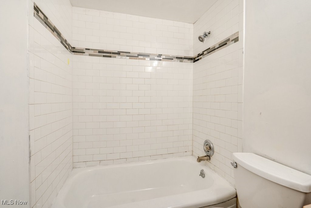 7719 Newport Avenue, Parma, Ohio image 14