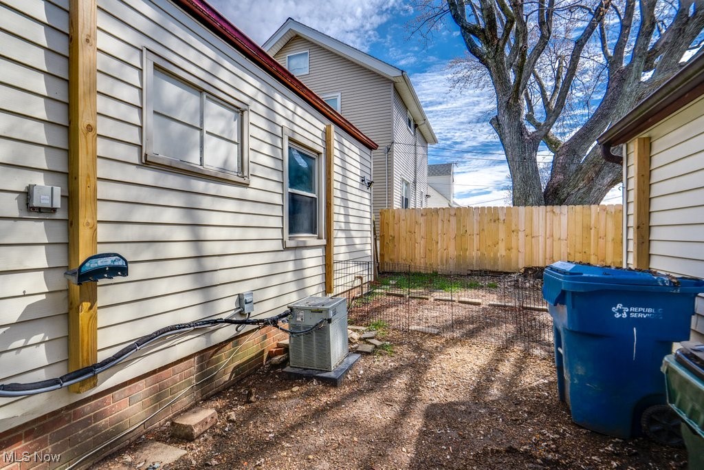 7719 Newport Avenue, Parma, Ohio image 7