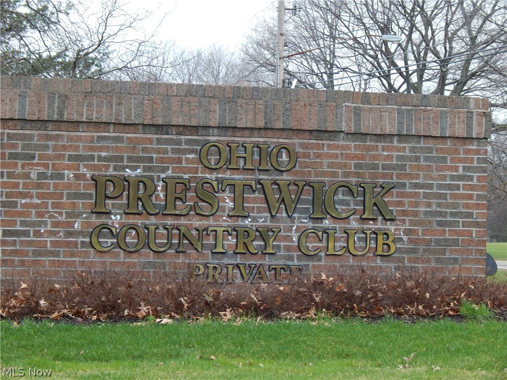 Greens Prestwick Condo - Residential