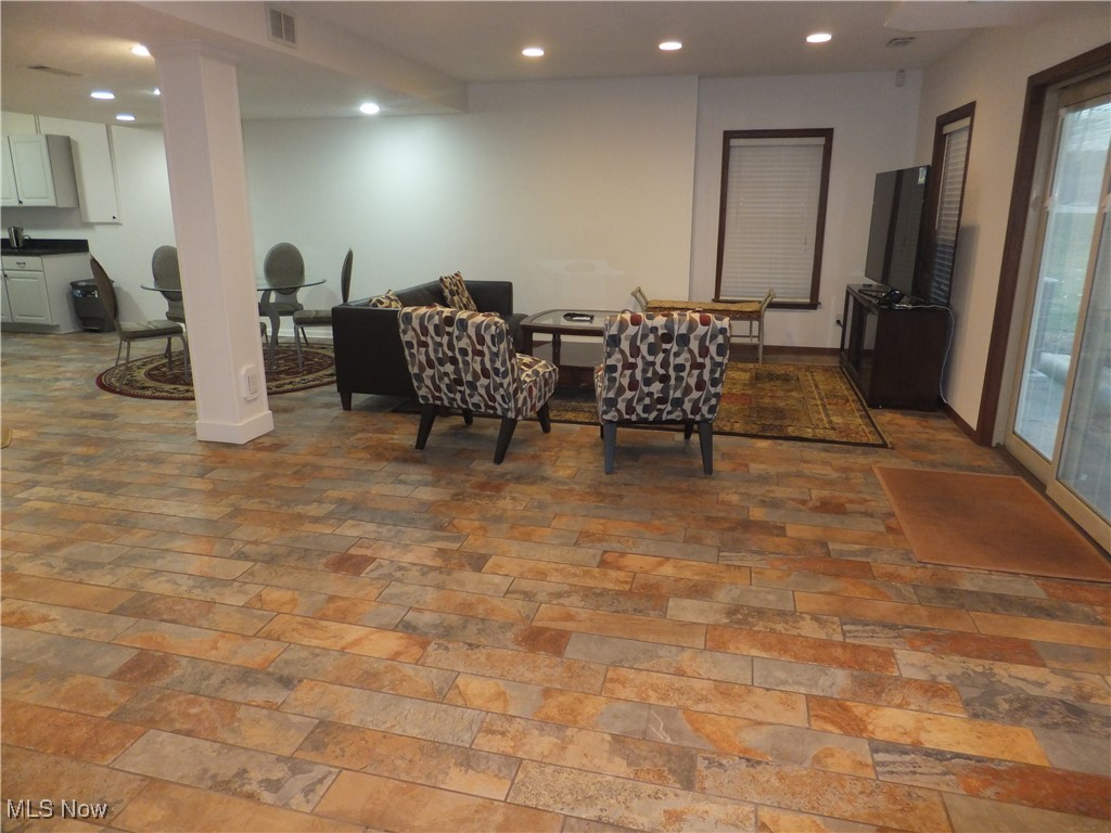 Skyline Heights 01 - Residential