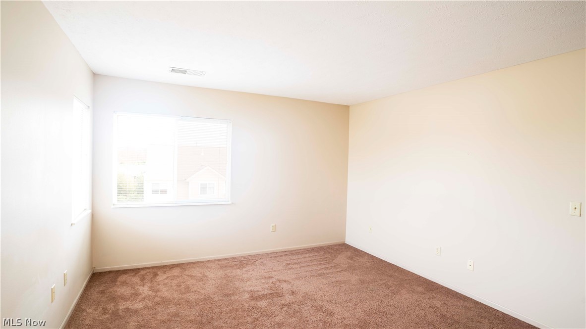 Brookledge Commons Condos - Residential Lease