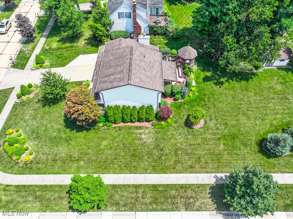 9634 Yellowwood Drive, Mentor, Ohio image 37