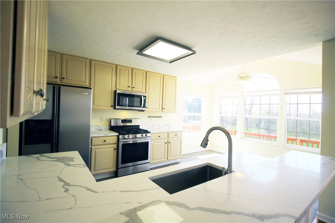 920 Holborn Road, Streetsboro, Ohio image 3