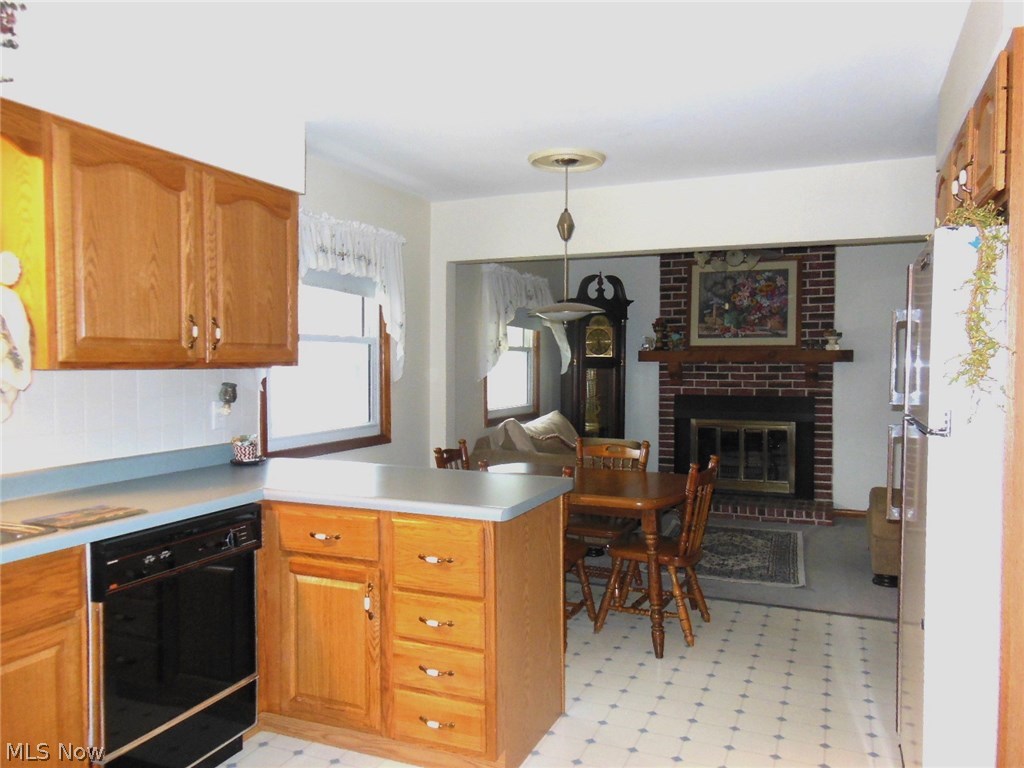 Donsel Ankroms - Residential