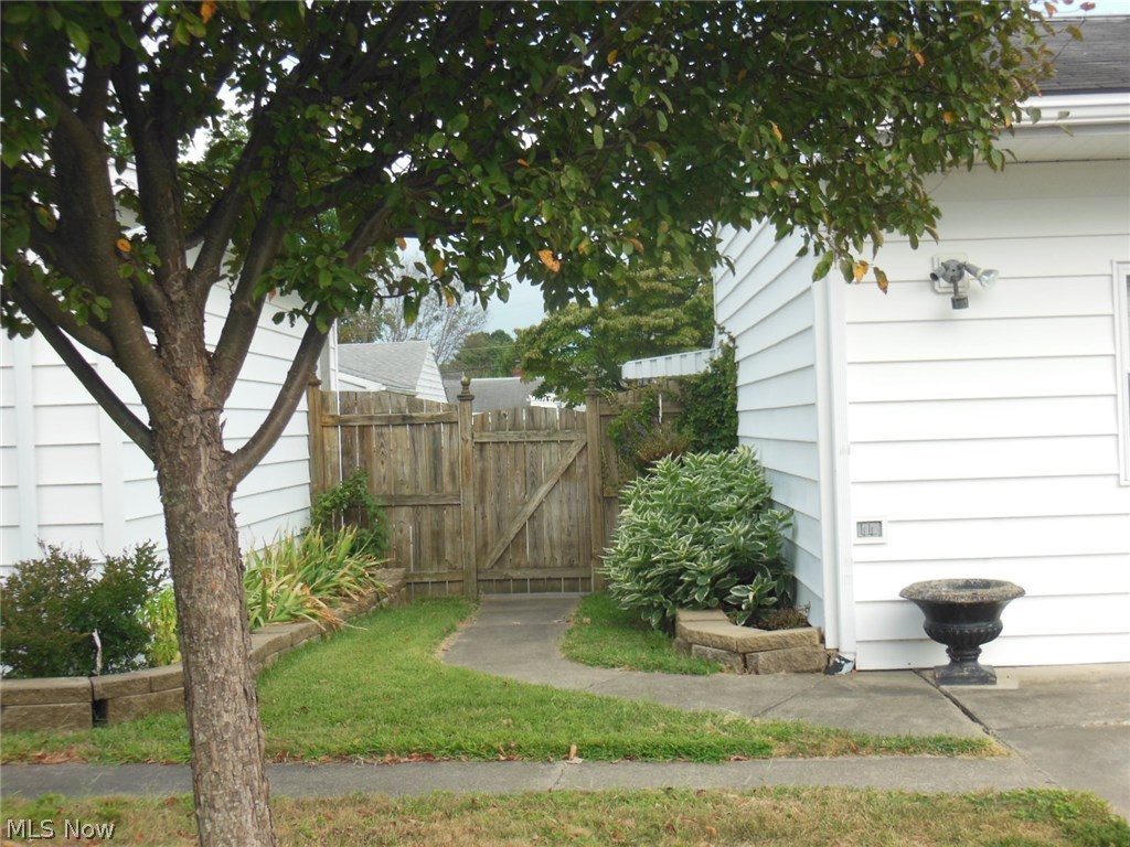 Donsel Ankroms - Residential