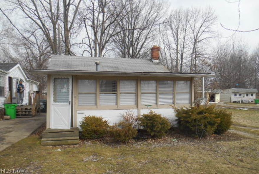 Great Starter Home!! If you like one floor living than this Ranch is for you.  Bring your decorating ideas and call this home.  Featuring 2 Bedrooms; 1 Bath.  Great community amenities; close to Lake Erie; parks and schools.  Call Today and Schedule your showing.