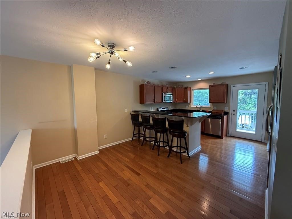 1454 E 105th Street