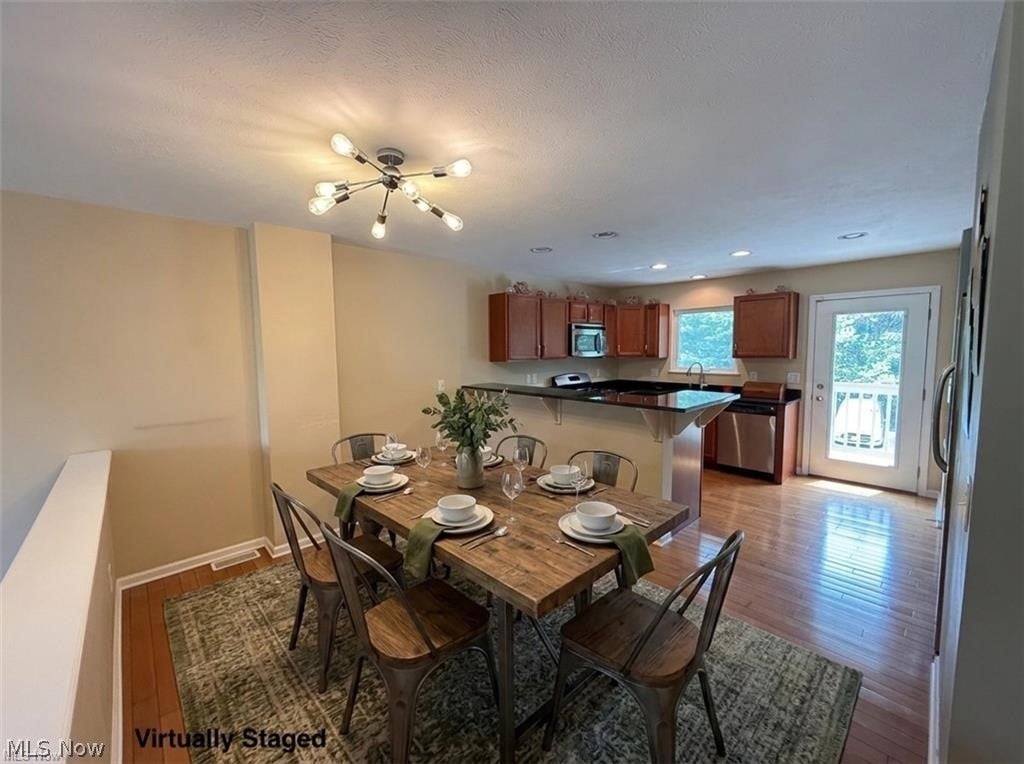 1454 E 105th Street