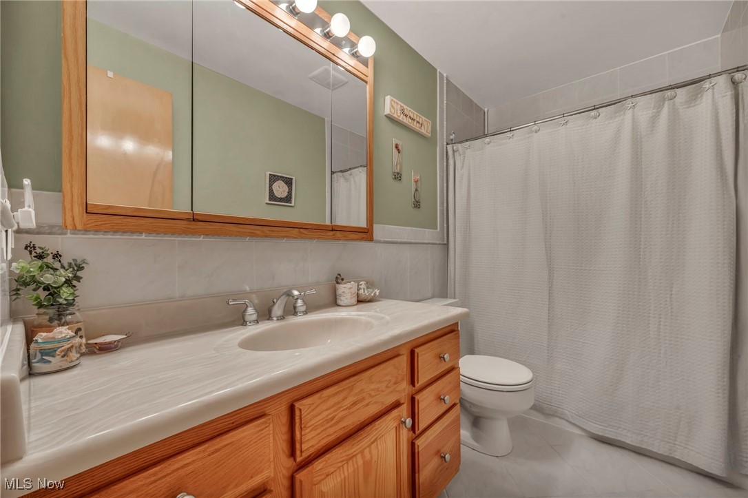 29597 Shaker Drive, Wickliffe, Ohio image 21