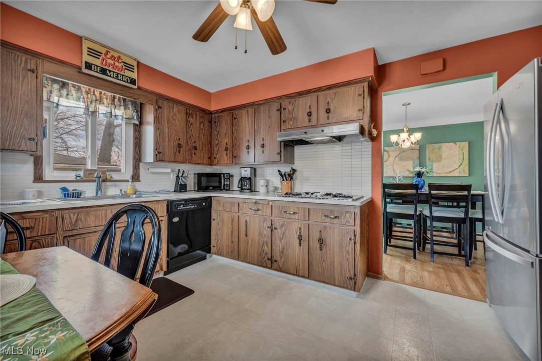 29597 Shaker Drive, Wickliffe, Ohio image 9