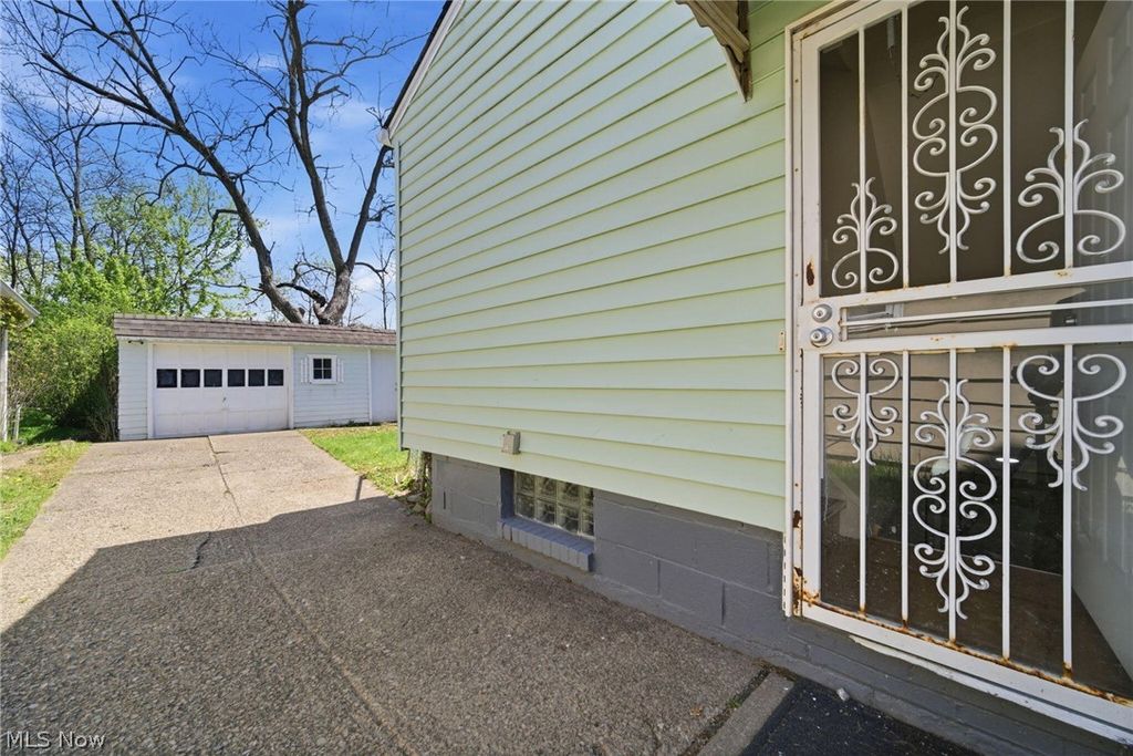 Photo of 4437 E 158th Street, Cleveland, OH 44128 (MLS # 5205597)