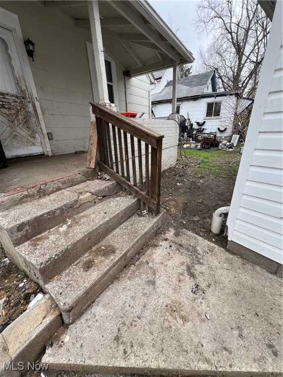 1027 Yale Street, Akron, Ohio image 3