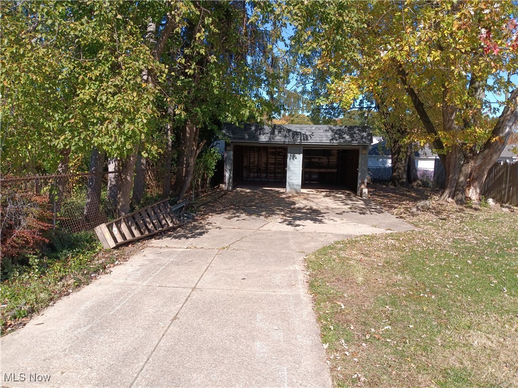 Elworthy-Helwick Companys Del - Residential