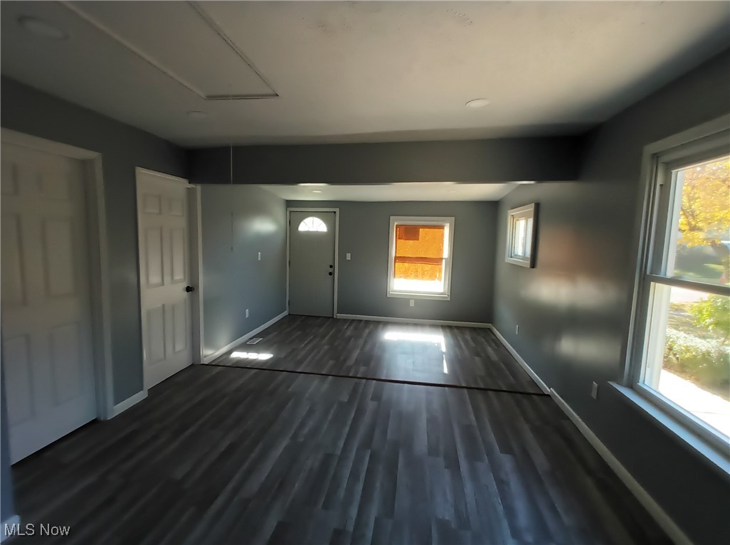 Elworthy-Helwick Companys Del - Residential