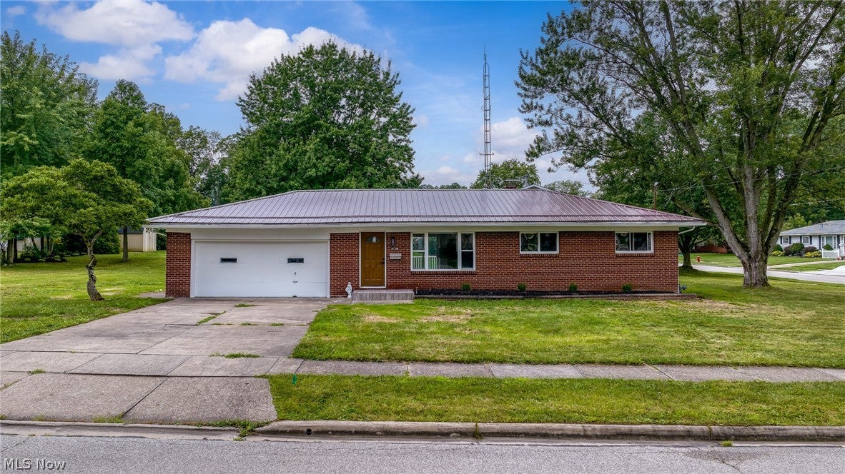 4138 Genevieve Boulevard