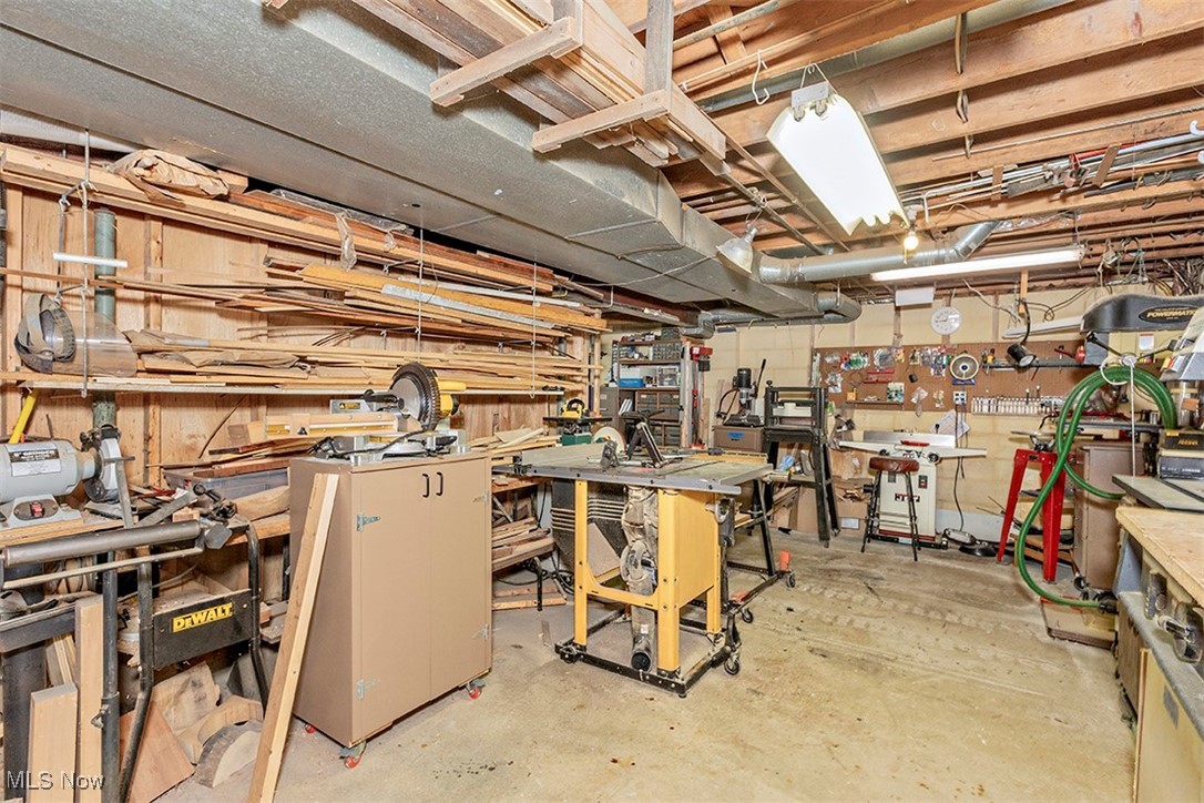 Mentor, Ohio 44060, United States, 4 Bedrooms Bedrooms, ,3 BathroomsBathrooms,Residential,Active,198502