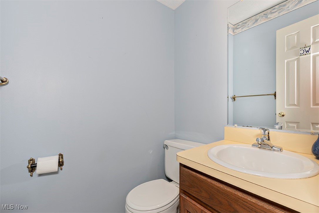 Mentor, Ohio 44060, United States, 4 Bedrooms Bedrooms, ,3 BathroomsBathrooms,Residential,Active,198502